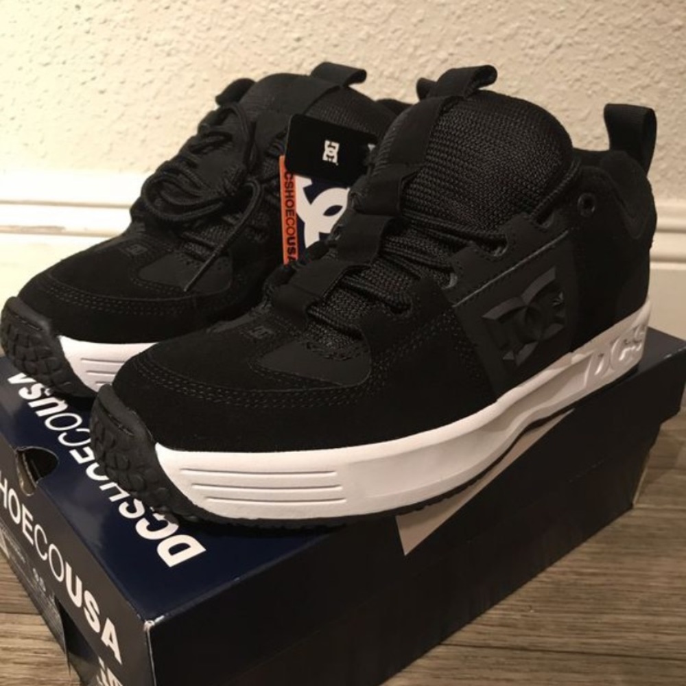 DC Shoes